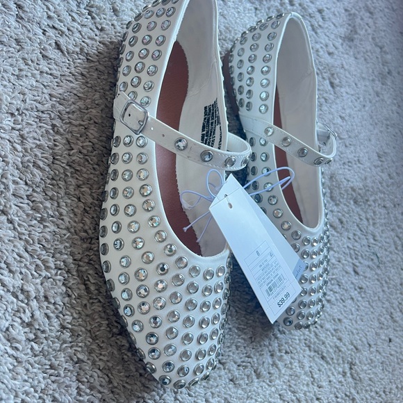 A New Day White Rhinestone Mary Jane Flats – New with Tags . Size 8 - Picture 3 of 5